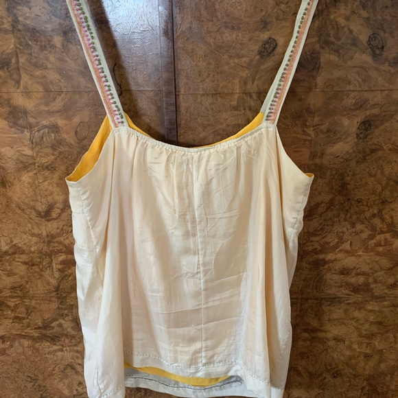 Common thread embroiled blouse - Picture 4 of 4